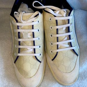 Gucci Ivory and Leather Purple trim Sneakers